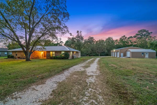 $339,000 | 242 Magnolia Drive, Onalaska, TX 77360