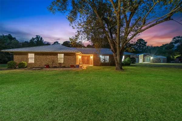 $339,000 | 242 Magnolia Drive, Onalaska, TX 77360