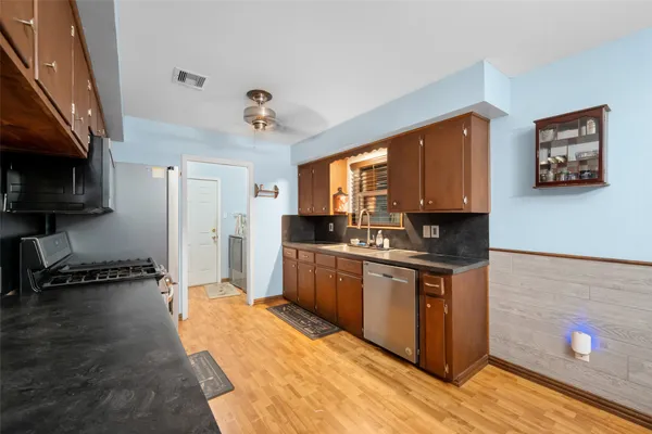 $339,000 | 242 Magnolia Drive, Onalaska, TX 77360