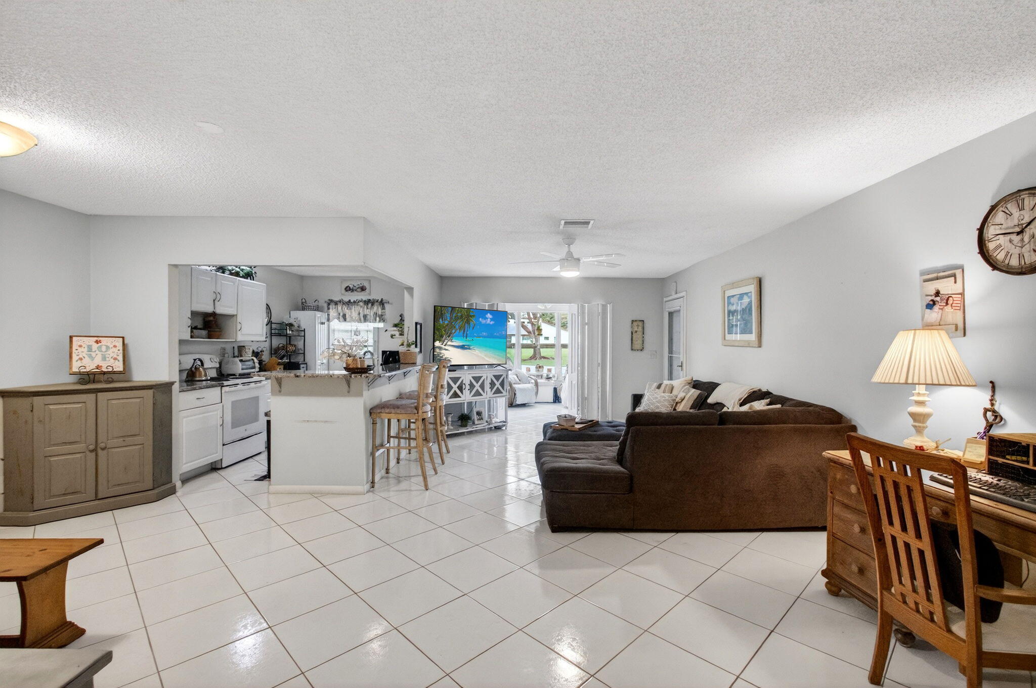 5050 Nesting Way, Unit B Delray Beach, FL 33484 - Photo 12 of 48 16-web-or-mls-DSC_0278