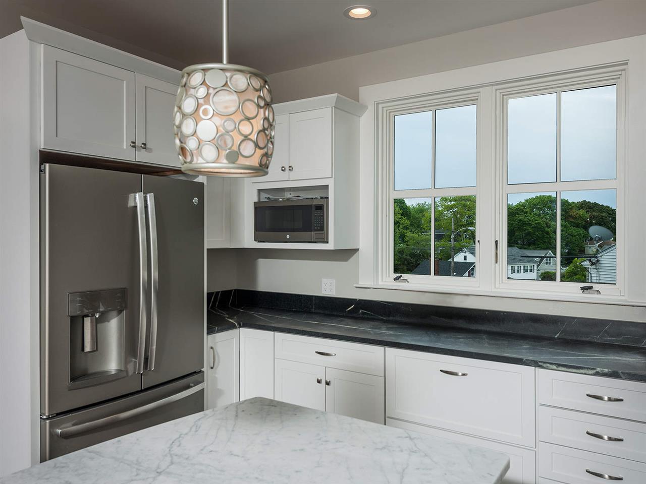 2 Rice Avenue, Unit B Kittery, ME 03904 - Photo 3 of 19 Gallery Image 3