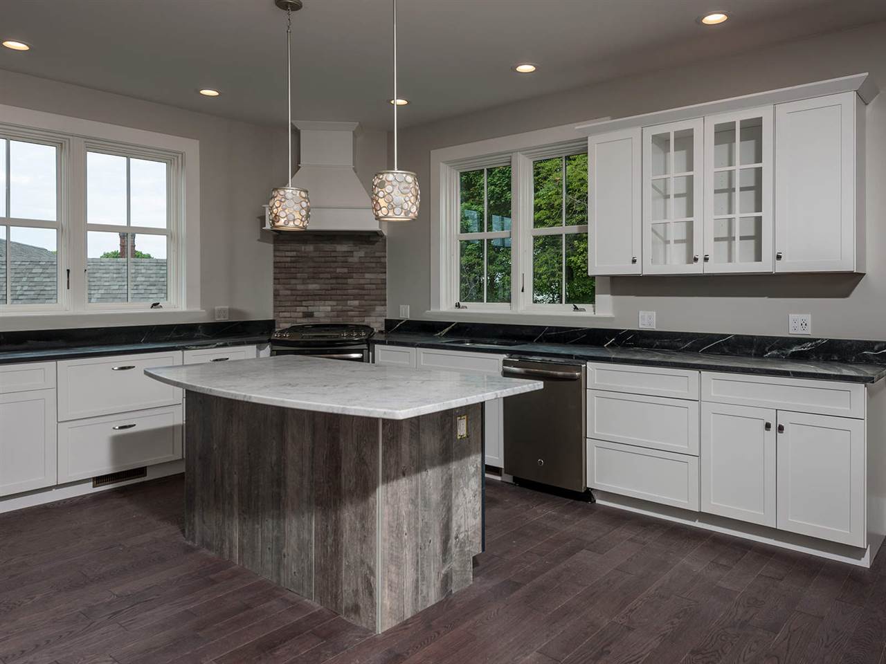 2 Rice Avenue, Unit B Kittery, ME 03904 - Photo 6 of 19 Gallery Image 6