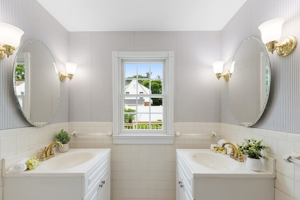 4 Rossmore Road Lynnfield, MA 01940 - Photo 19 of 29