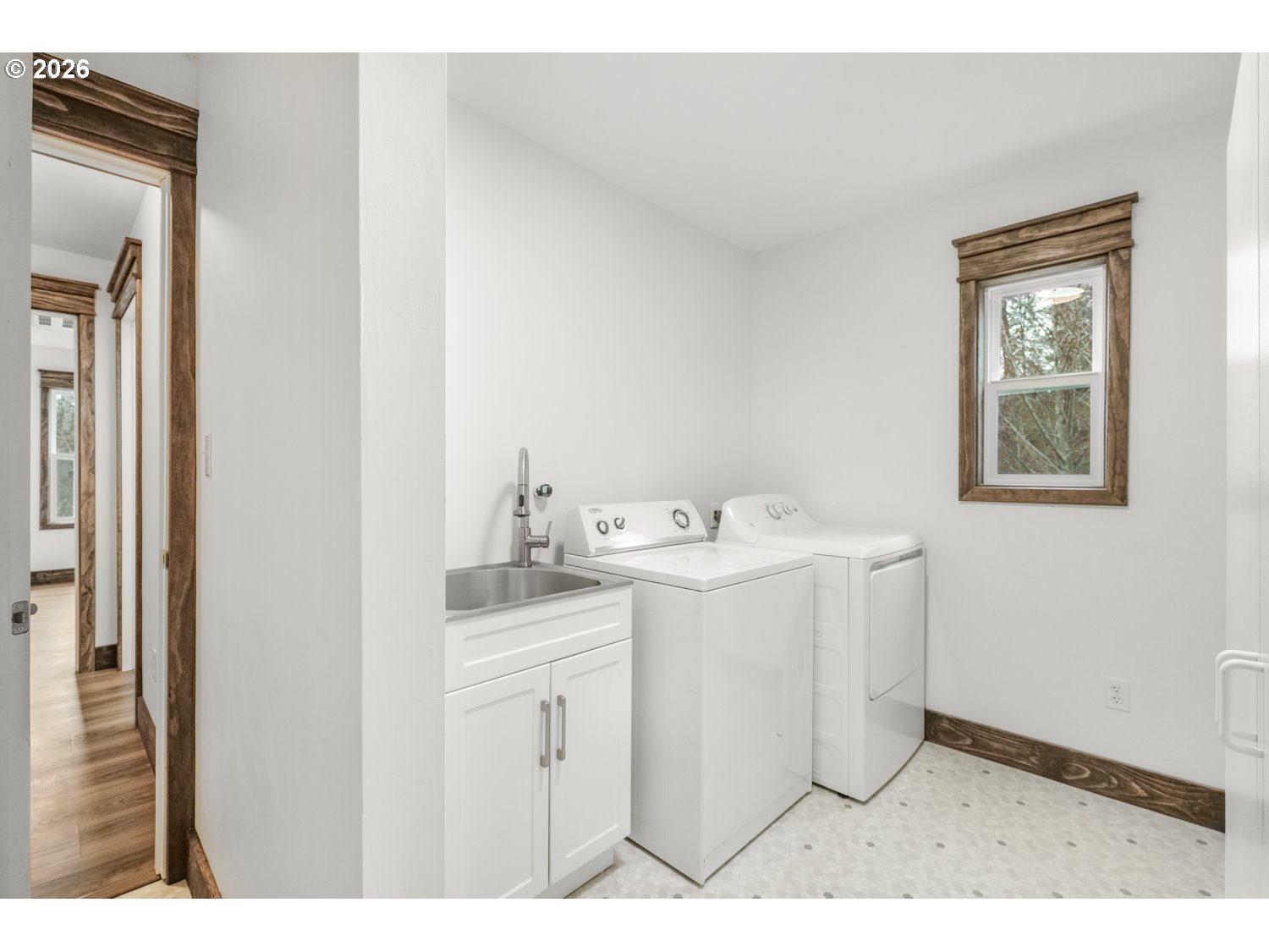 932 Zelinski Road Goldendale, WA 98620 - Photo 27 of 40 a utility room with dryer and washer
