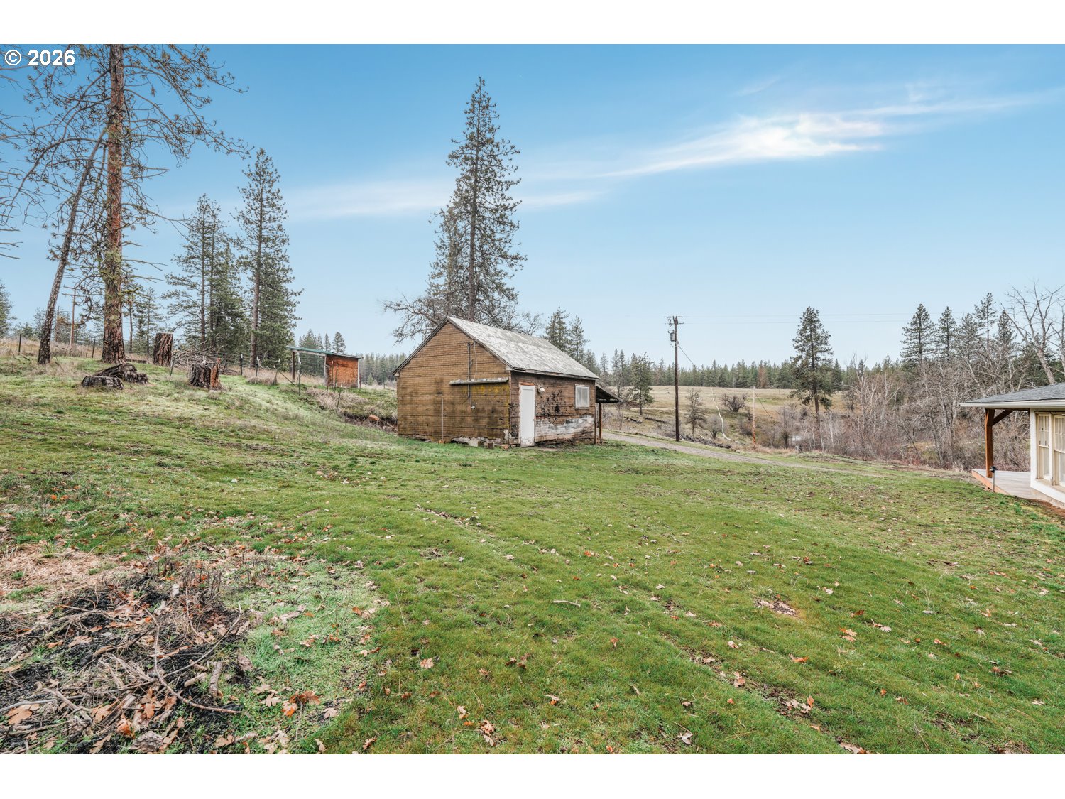 932 Zelinski Road Goldendale, WA 98620 - Photo 5 of 40 a view of a house with a yard