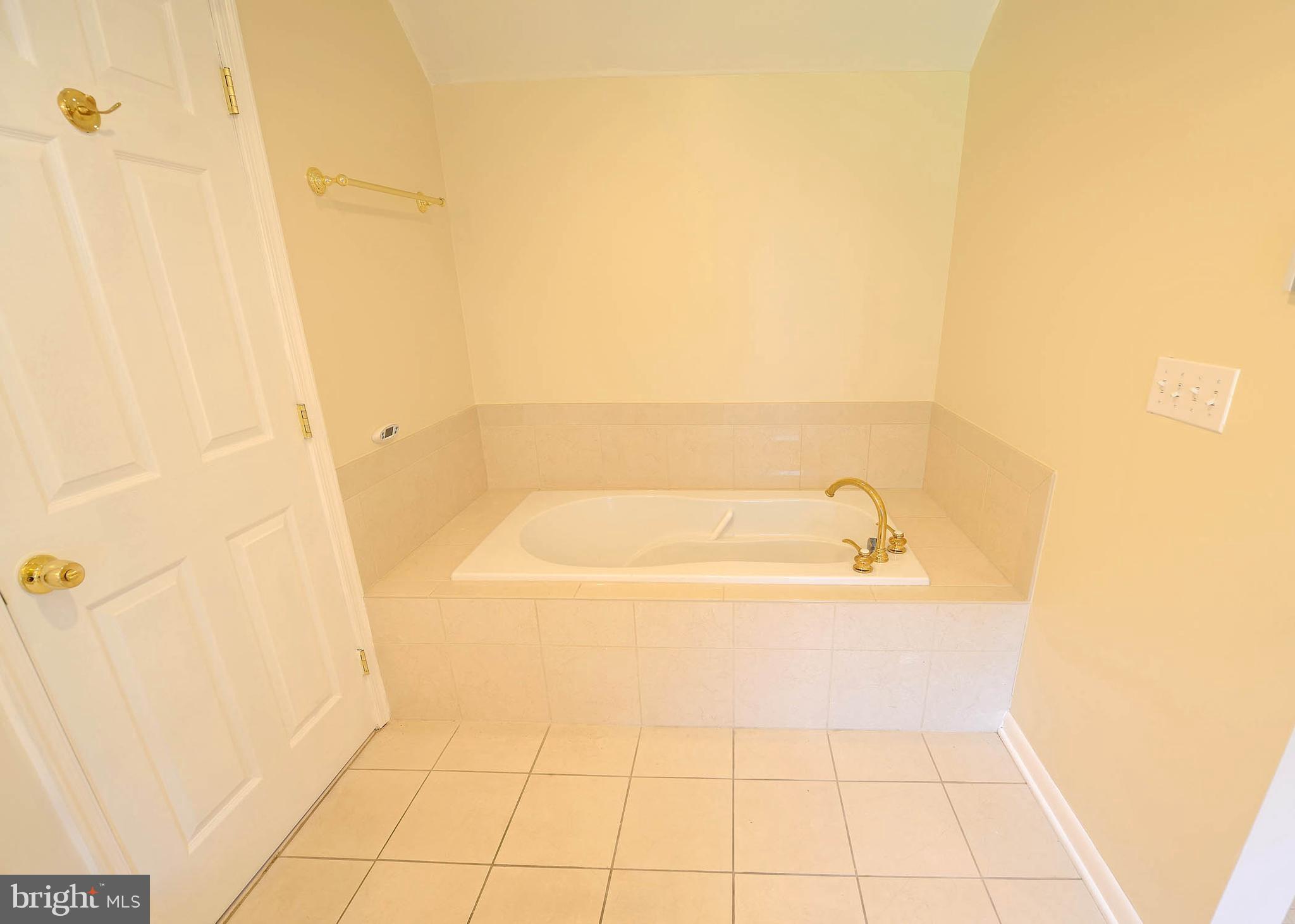 1883 Poplar Ridge Road Pasadena, MD 21122 - Photo 18 of 36 Gallery Image 18