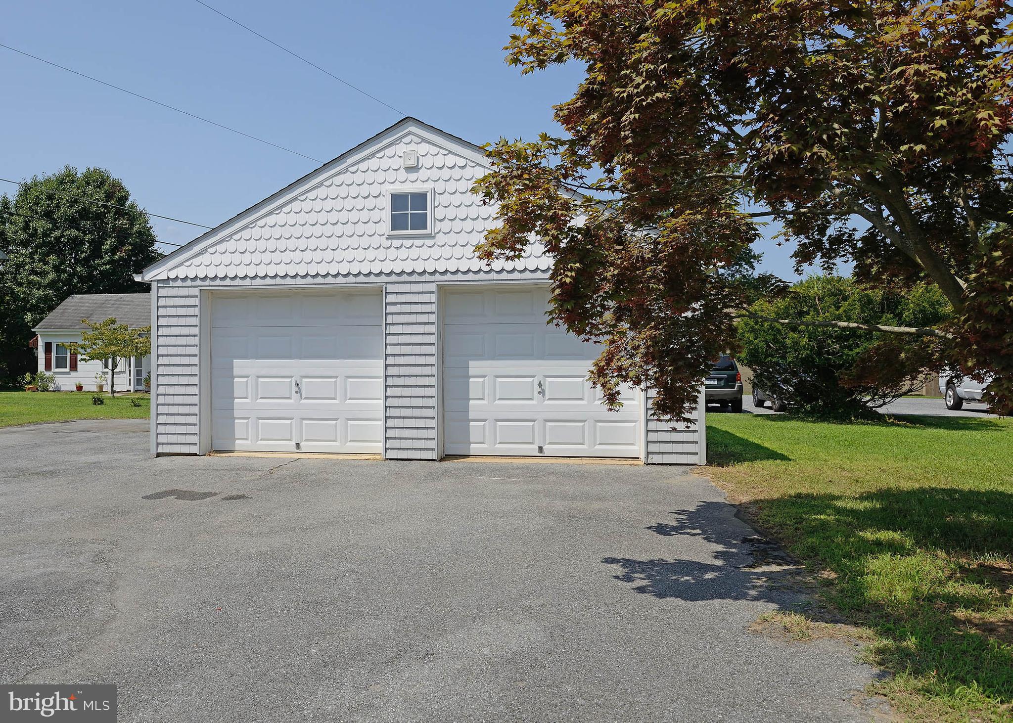 1883 Poplar Ridge Road Pasadena, MD 21122 - Photo 4 of 36 Gallery Image 4