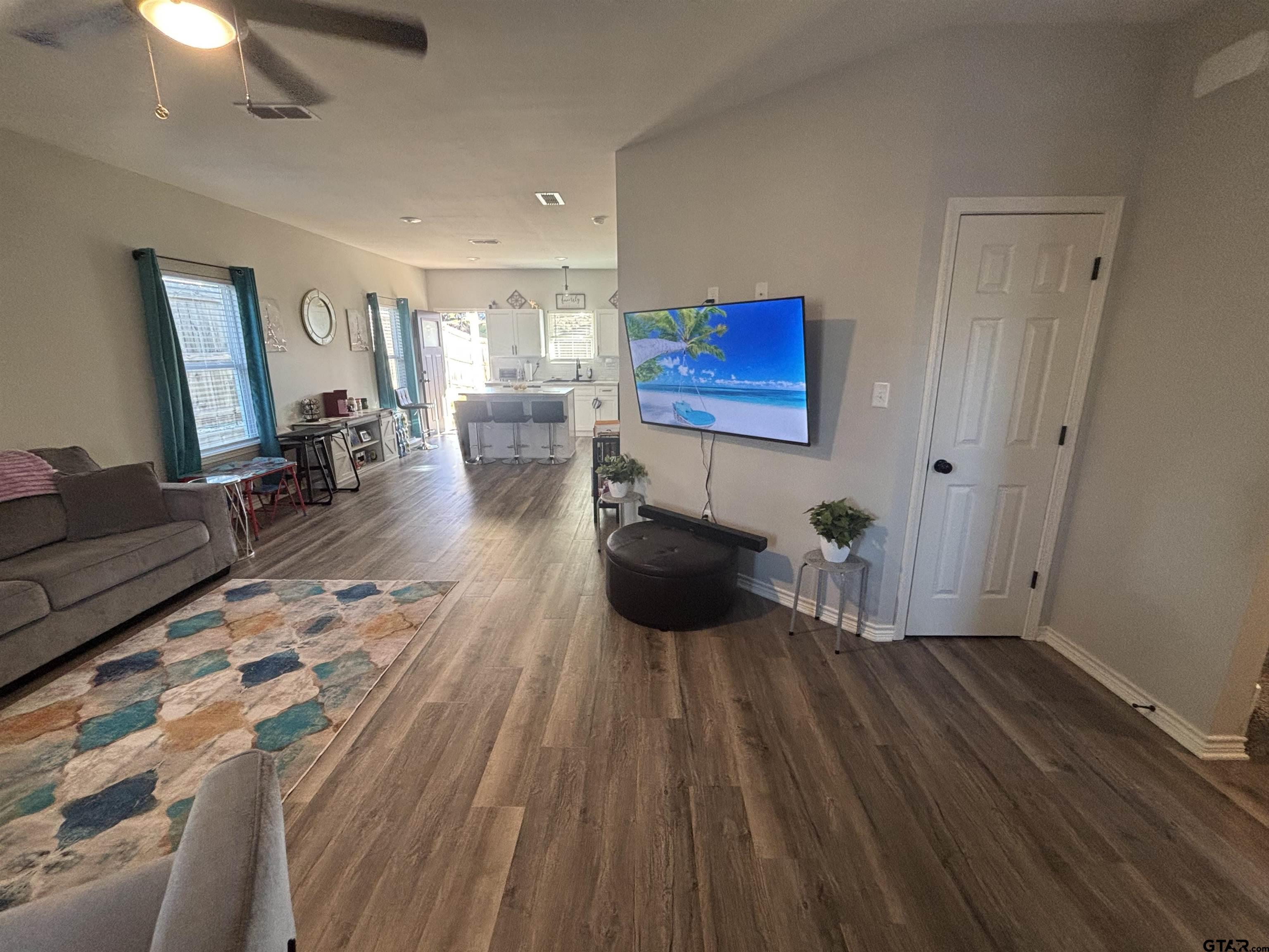 1338 West Shaw Street Tyler, TX 75701 - Photo 4 of 37