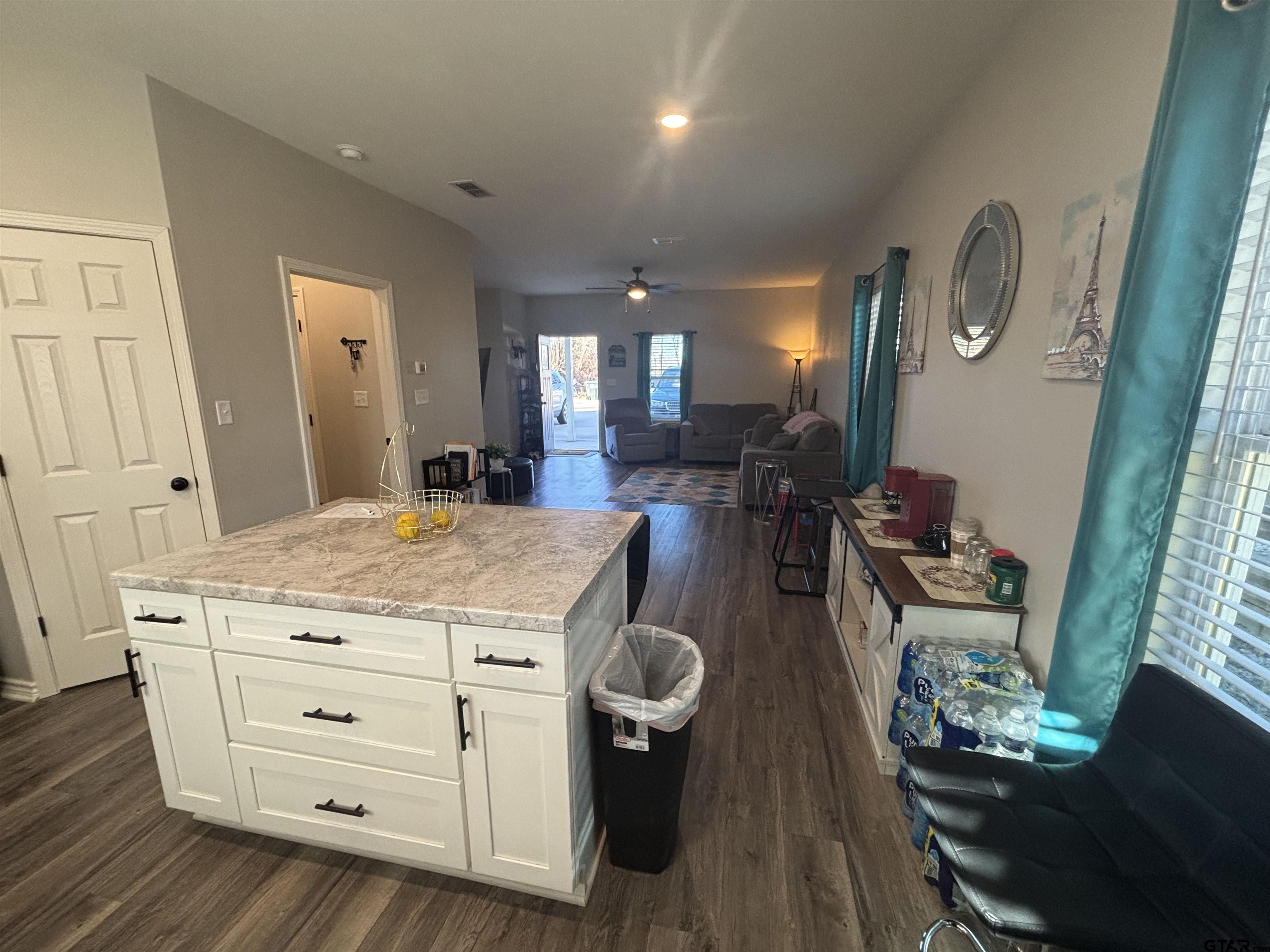 1338 West Shaw Street Tyler, TX 75701 - Photo 7 of 37