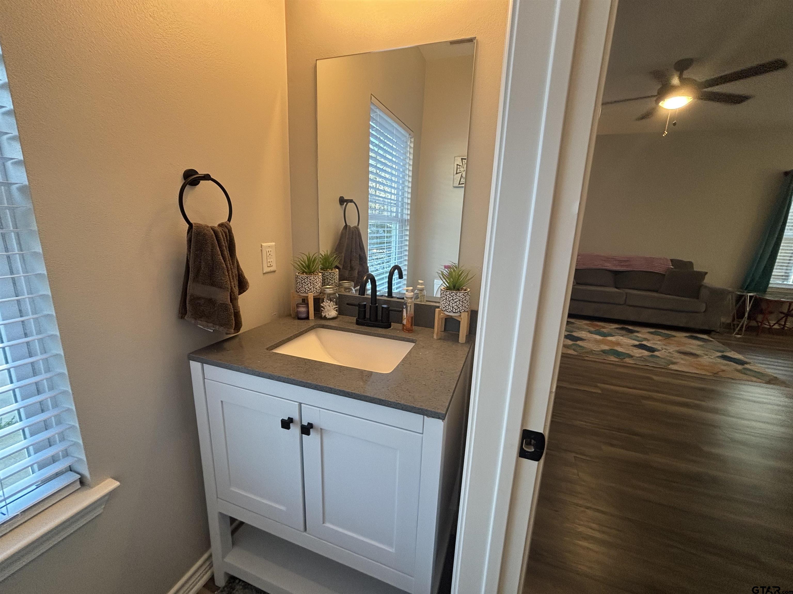 1338 West Shaw Street Tyler, TX 75701 - Photo 10 of 37