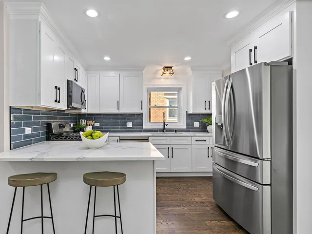 $699,000 | 241 North Hamlin Avenue, Park Ridge, IL 60068