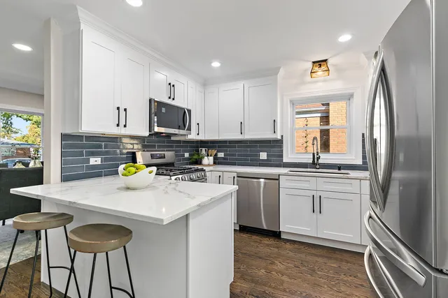 $699,000 | 241 North Hamlin Avenue, Park Ridge, IL 60068