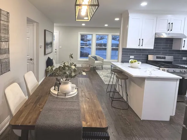 $684,999 | 241 North Hamlin Avenue, Park Ridge, IL 60068