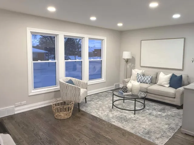 $684,999 | 241 North Hamlin Avenue, Park Ridge, IL 60068