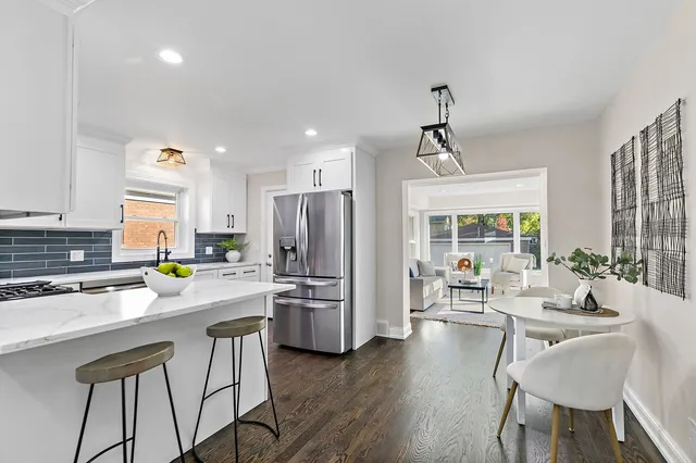 $699,000 | 241 North Hamlin Avenue, Park Ridge, IL 60068