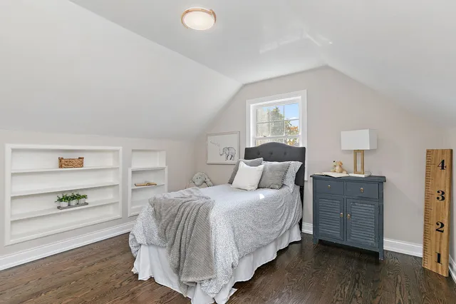 $684,999 | 241 North Hamlin Avenue, Park Ridge, IL 60068