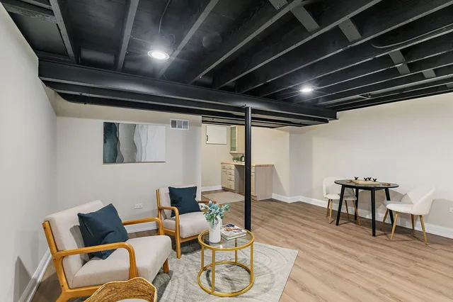 $699,000 | 241 North Hamlin Avenue, Park Ridge, IL 60068