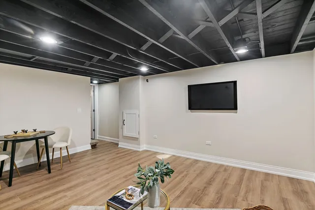 $699,000 | 241 North Hamlin Avenue, Park Ridge, IL 60068