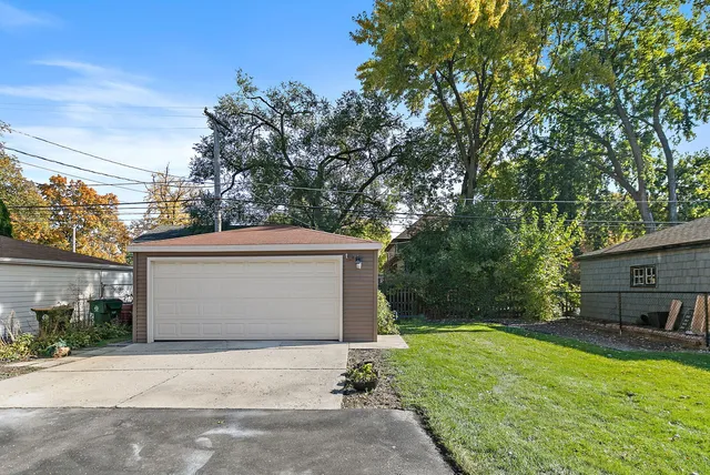 $699,000 | 241 North Hamlin Avenue, Park Ridge, IL 60068