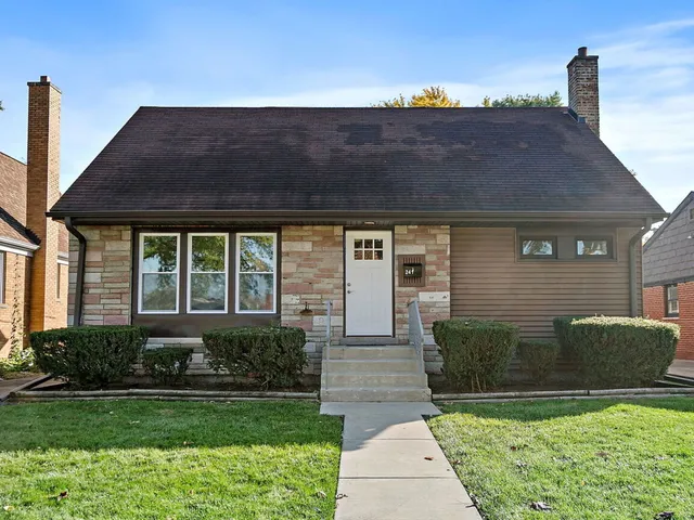 $699,000 | 241 North Hamlin Avenue, Park Ridge, IL 60068