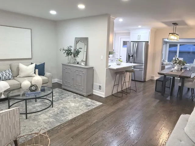 $684,999 | 241 North Hamlin Avenue, Park Ridge, IL 60068