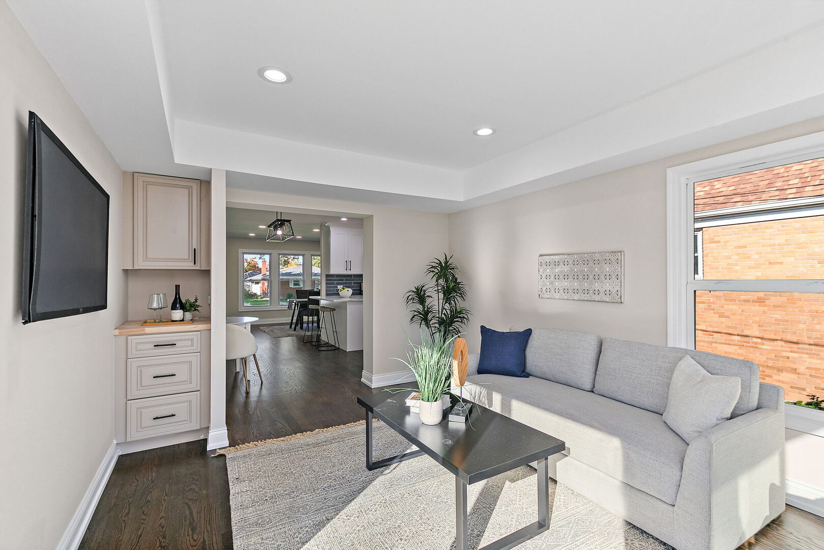 241 North Hamlin Avenue Park Ridge, IL 60068 - Photo 6 of 52 a living room with furniture window and wooden floor
