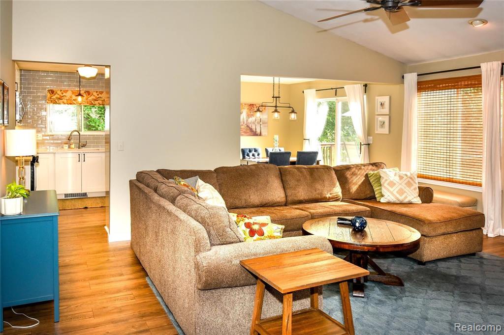 554 Curzon Road Rochester Hills, MI 48307 - Photo 13 of 35