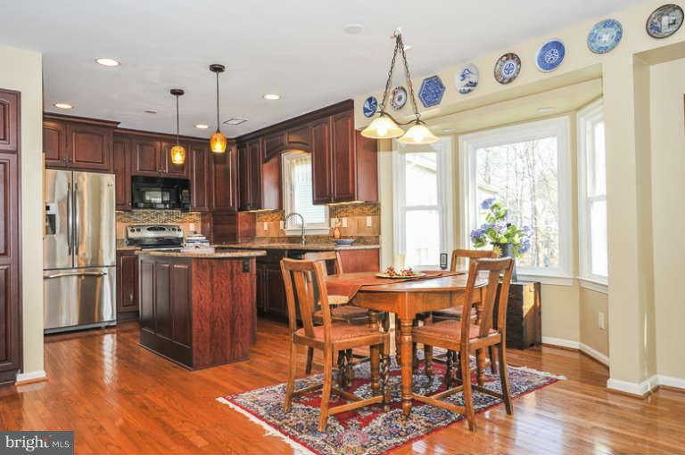 7723 Huntsman Boulevard Springfield, VA 22153 - Photo 2 of 29 Gourmet chefs kitchen