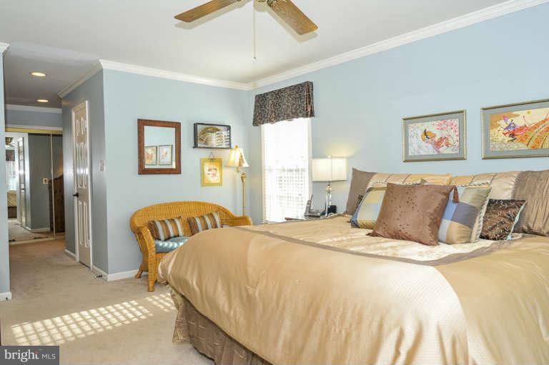 7723 Huntsman Boulevard Springfield, VA 22153 - Photo 14 of 29 Bedroom (Master)