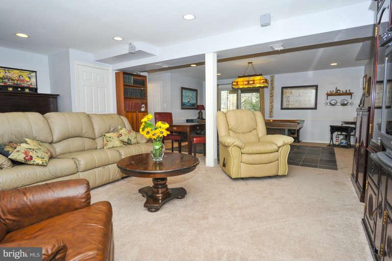 7723 Huntsman Boulevard Springfield, VA 22153 - Photo 22 of 29 Full walk-out Basement