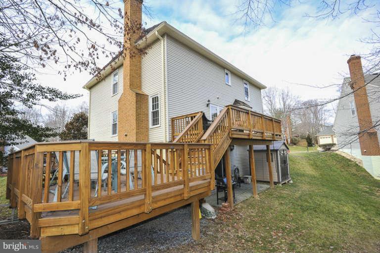7723 Huntsman Boulevard Springfield, VA 22153 - Photo 28 of 29 Exterior (Rear)