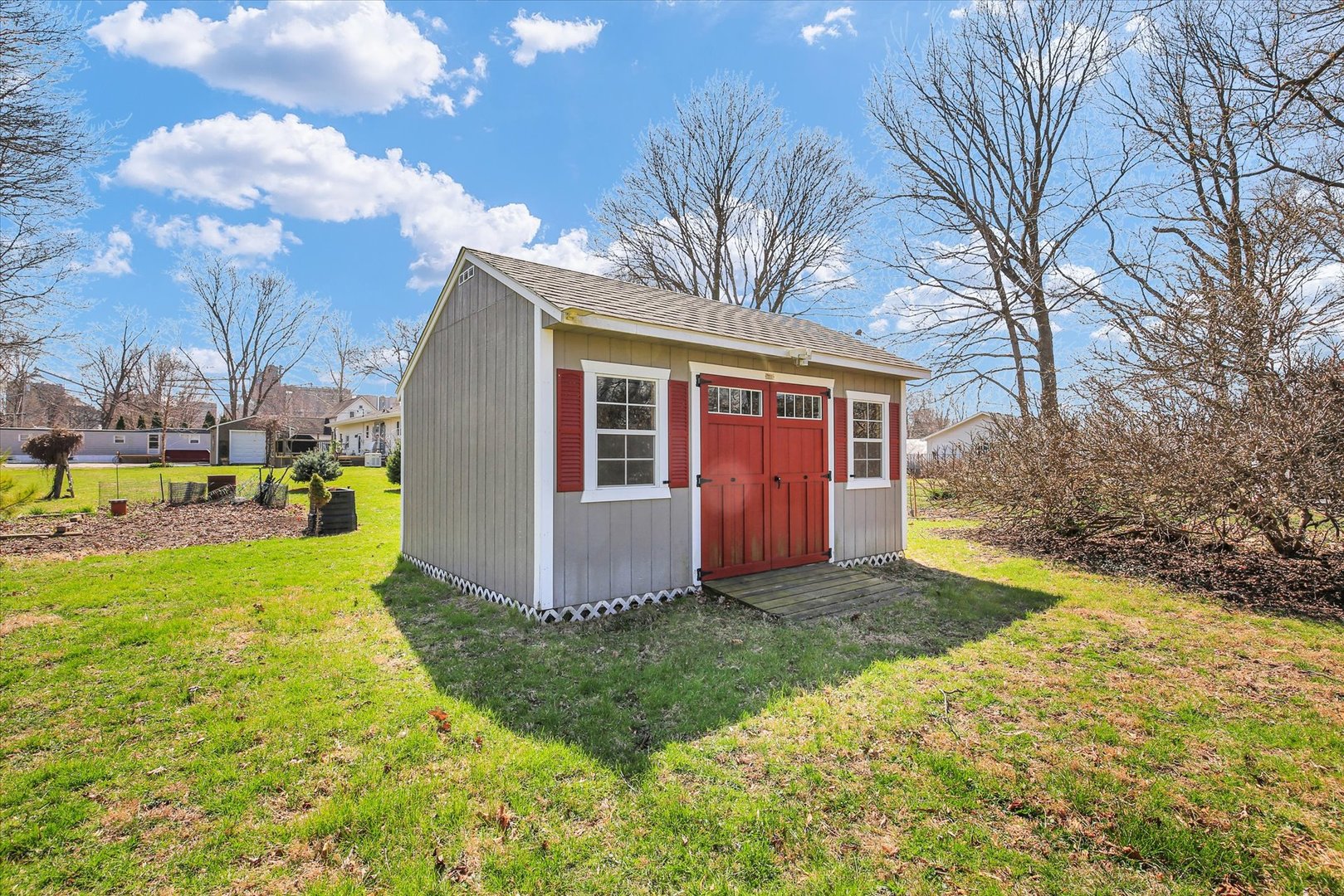 430 Indiana Avenue De Land, IL 61839 - Photo 42 of 48 a view of an house with backyard and trees