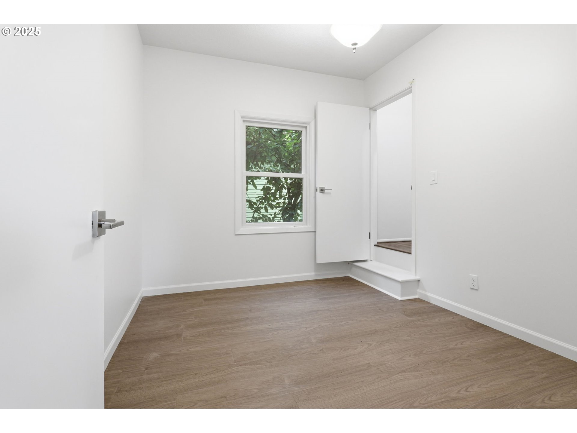 5919 Northeast 28th Avenue Portland, OR 97211 - Photo 27 of 44