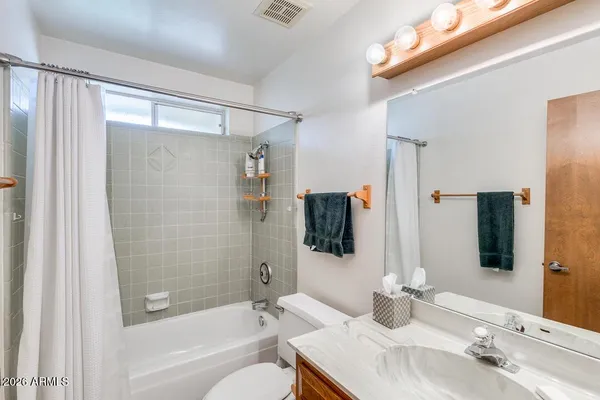 $2,350 | 3739 South Siesta Lane, Tempe, AZ 85282