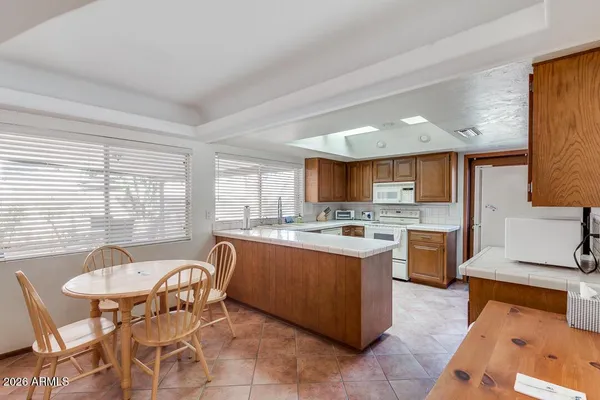 $2,350 | 3739 South Siesta Lane, Tempe, AZ 85282