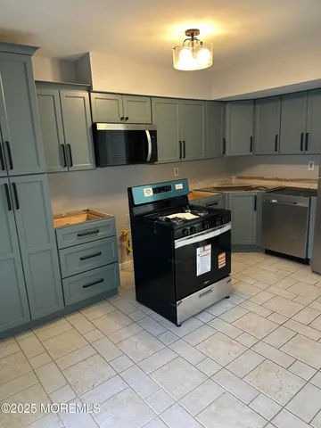 $2,550 | 105 Creek Road, Unit 469, Brick, NJ 08724