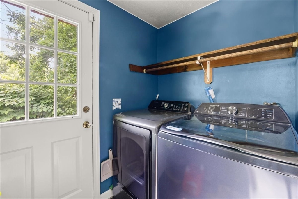115 Springhill Avenue Bridgewater, MA 02324 - Photo 19 of 33