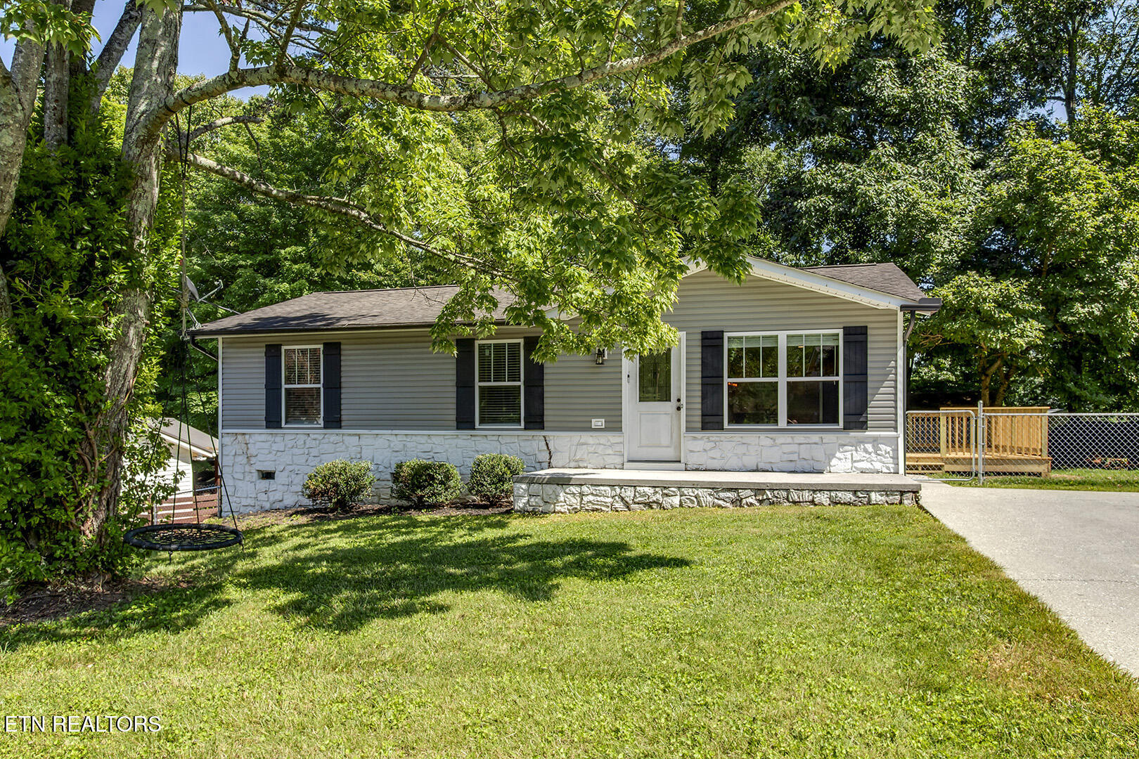 5112 Middle Ridge Lane Knoxville, TN 37921 - Photo 1 of 38 01_MiddleRidgeLane_5112_Front