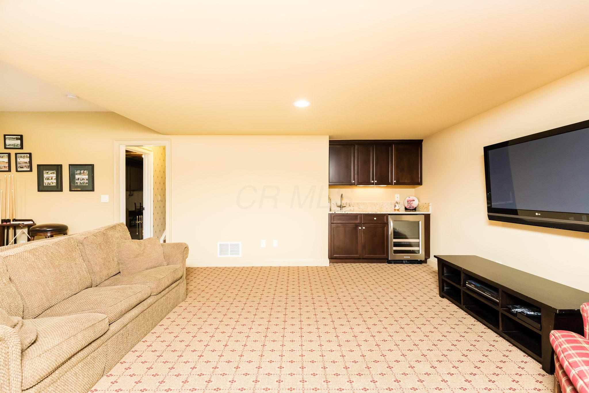 1568 Roxbury Road Columbus, OH 43212 - Photo 18 of 50
