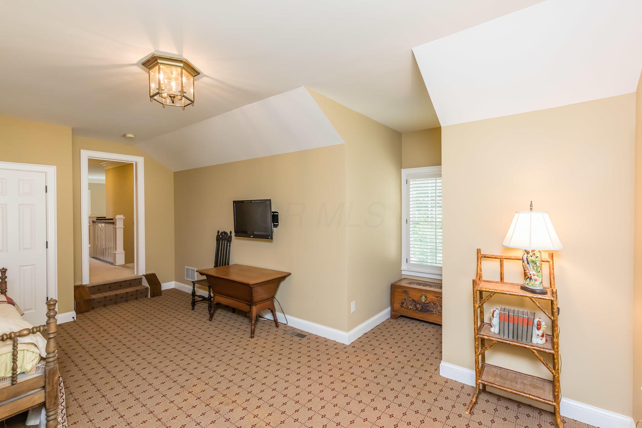 1568 Roxbury Road Columbus, OH 43212 - Photo 40 of 50