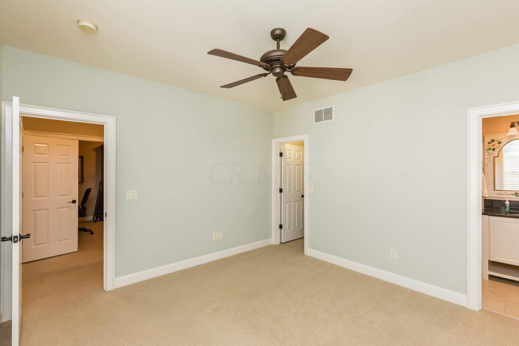 1568 Roxbury Road Columbus, OH 43212 - Photo 42 of 50