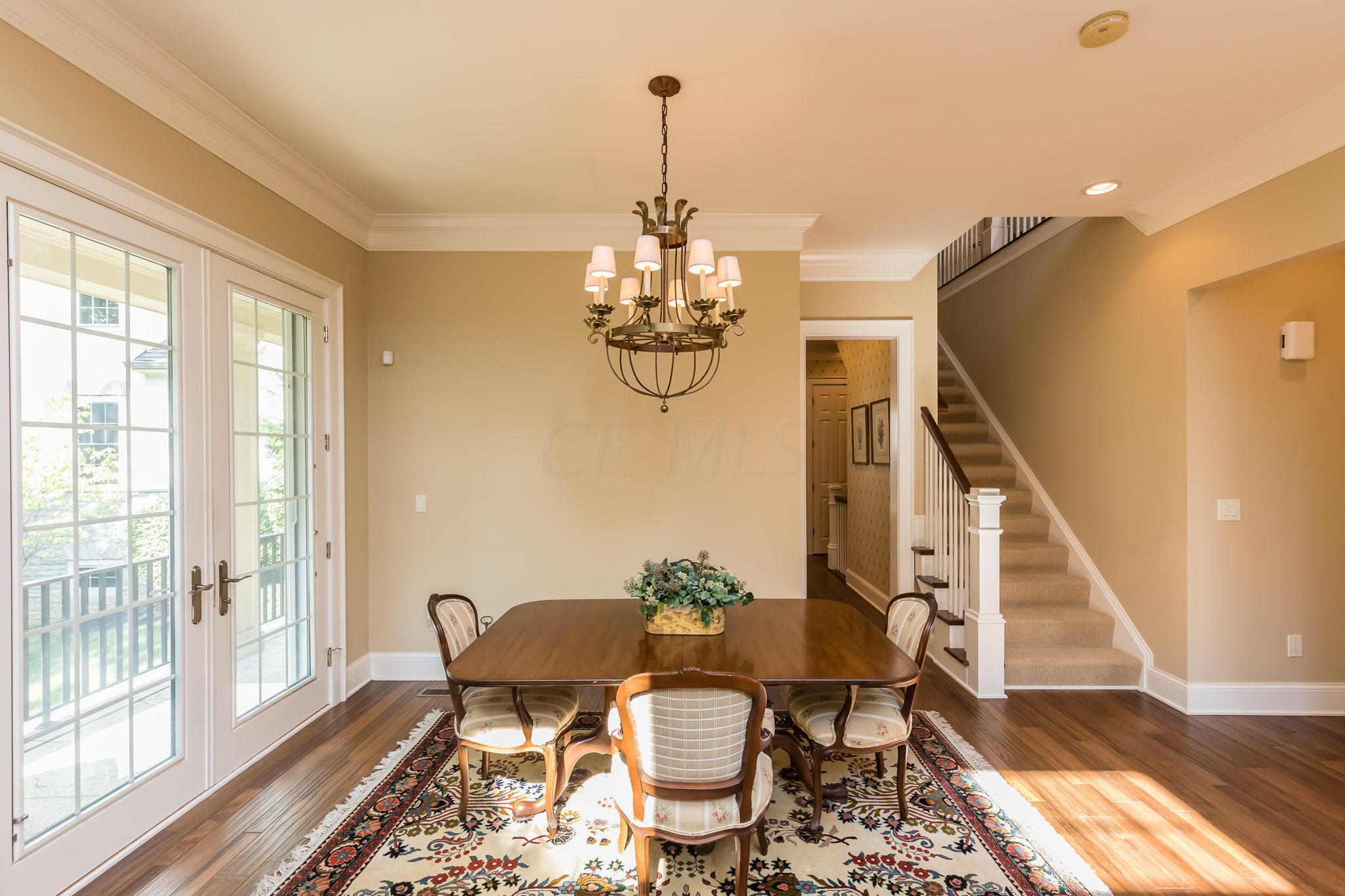 1568 Roxbury Road Columbus, OH 43212 - Photo 8 of 50