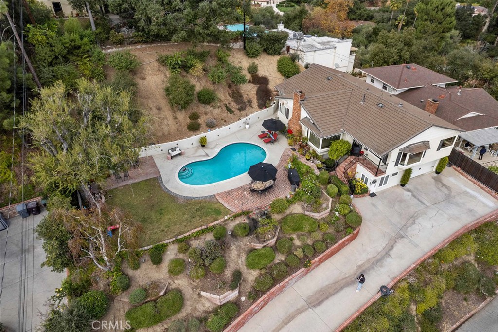 909 Cavanagh Road Glendale, CA 91207 - Photo 12 of 58