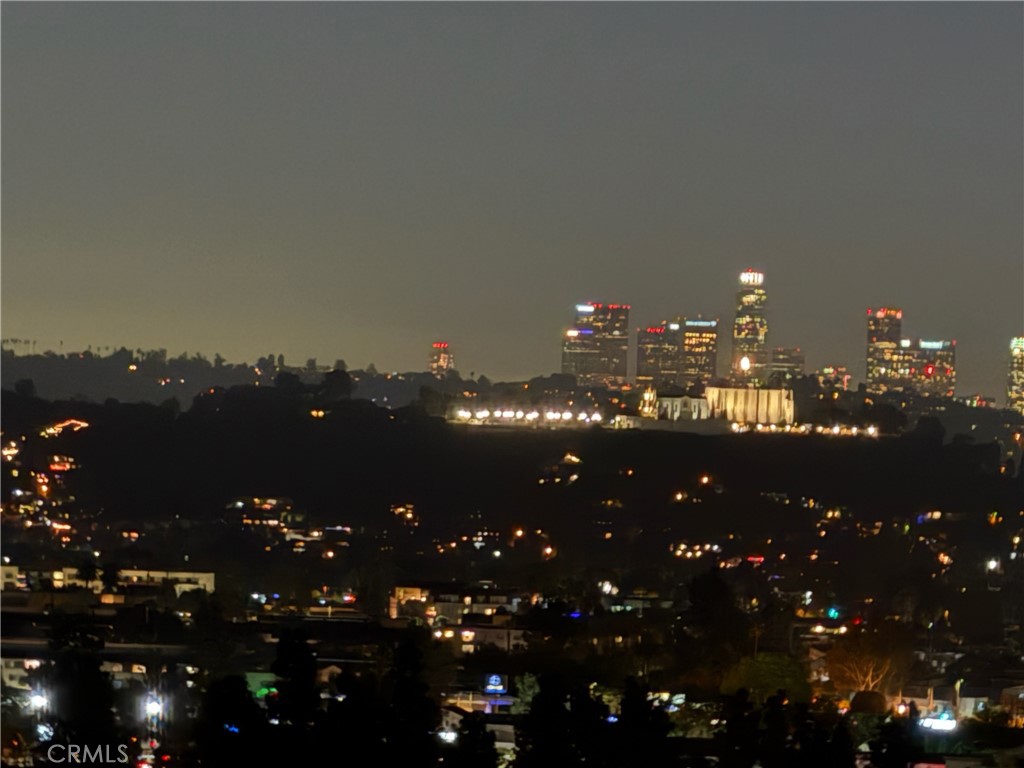 909 Cavanagh Road Glendale, CA 91207 - Photo 17 of 58