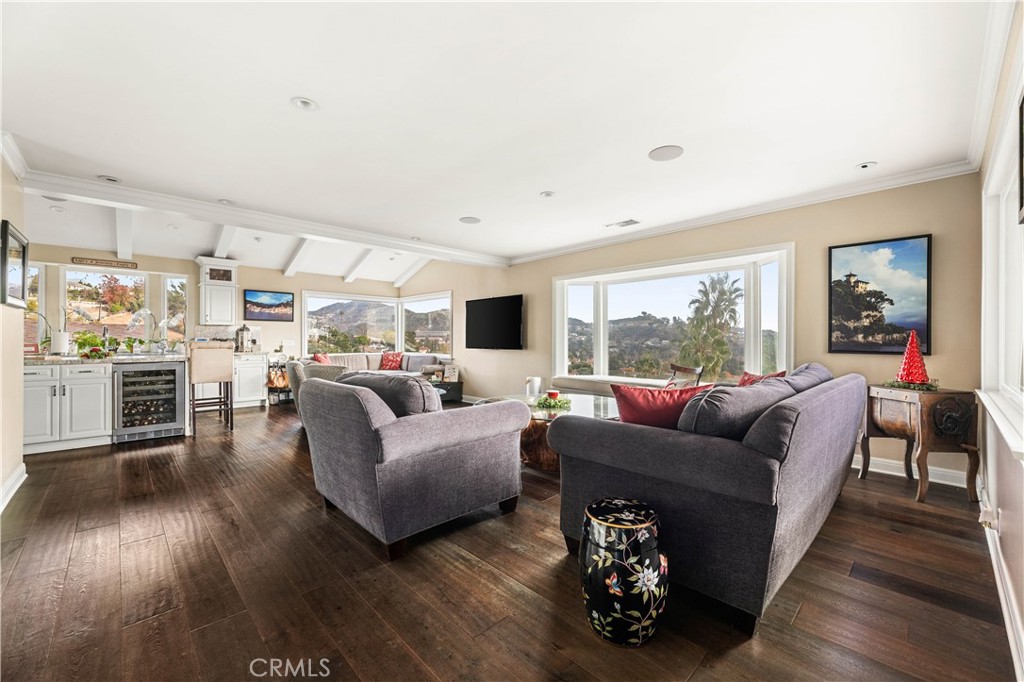 909 Cavanagh Road Glendale, CA 91207 - Photo 19 of 58