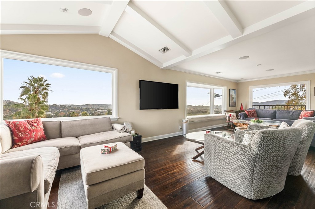 909 Cavanagh Road Glendale, CA 91207 - Photo 21 of 58