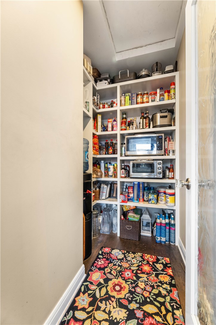 909 Cavanagh Road Glendale, CA 91207 - Photo 27 of 58