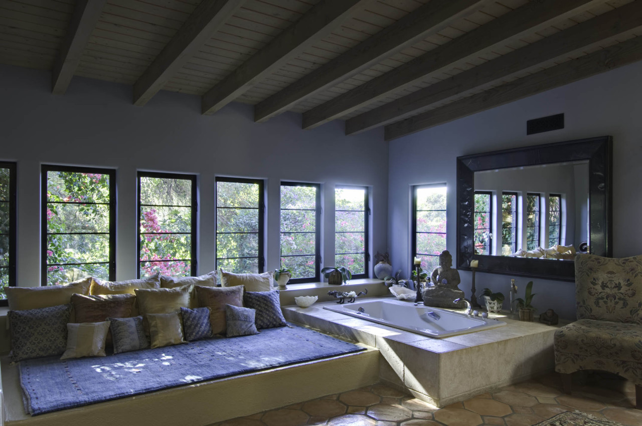 4308 Hendrickson Road Ojai, CA 93023 - Photo 11 of 23 Pool house interior