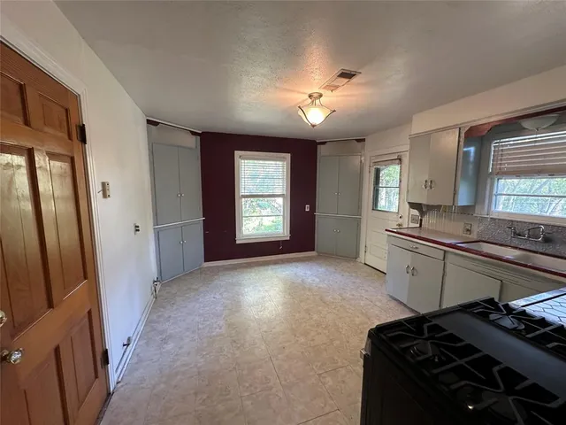 $225,000 | 1014 Hillcrest Street, Denton, TX 76201