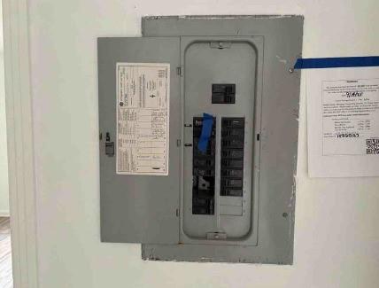 904 Barbara Circle Southwest Moultrie, GA 31768 - Photo 4 of 20 a view of a entryway